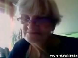55 anni vecchio nonnina clip suo grande tette su camma film