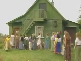 Full-blown Women Fucking In The Country