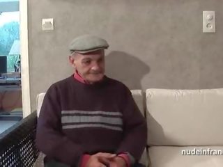 Ffh deux français brunette partage un vieux homme pénis de papy voyeur